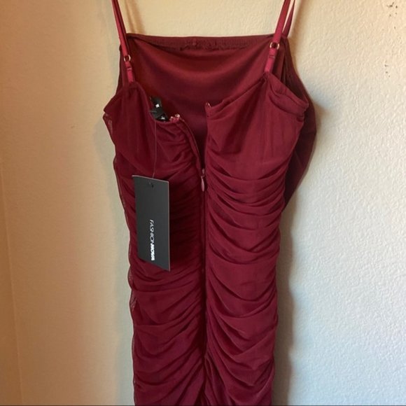 Burgundy Ruched Midi Dress with slits - Picture 5 of 9